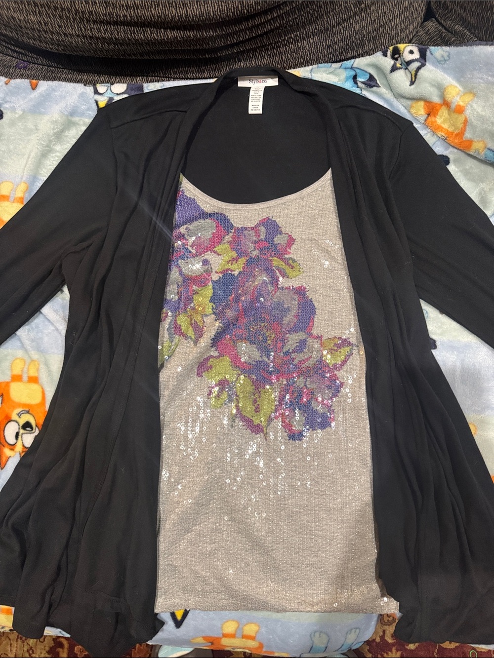 Style & Co. Black Top with Crew Neck. Women’s XL, preloved but 9.8/10. Long&soft